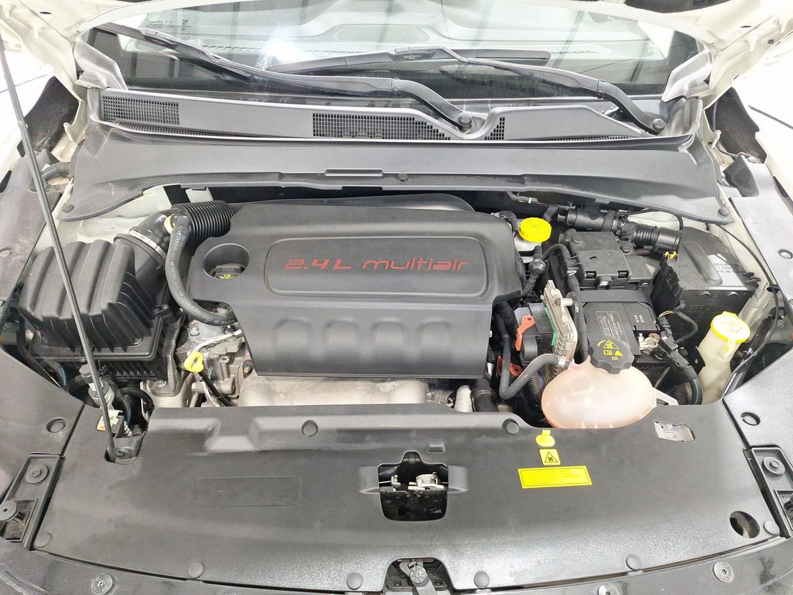 Jeep COMPASS SPORT 2.4 2019 - Imagen 15 de 20