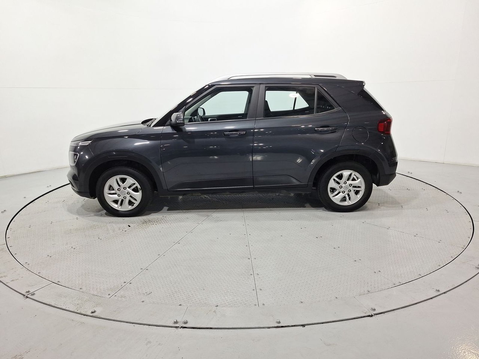 Hyundai VENUE QX 1.6 2022 - Imagen 4 de 20