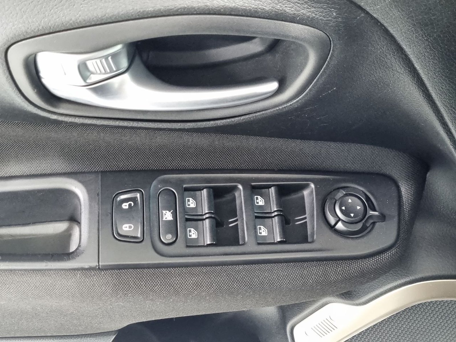 Jeep RENEGADE LX SPORT 1.7 2017 - Imagen 20 de 20