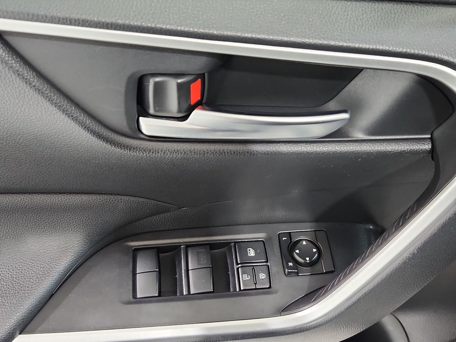 Toyota RAV4 XLE 2.5 AUT 2020 - Imagen 20 de 20