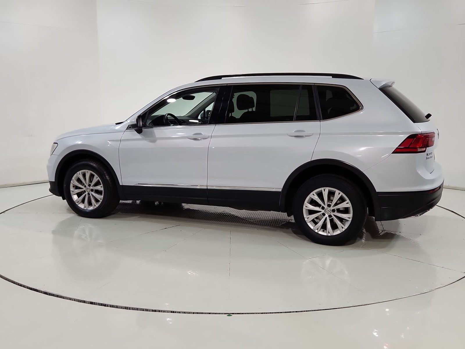 Volkswagen TIGUAN TDI 2.0 AUT 2018 - Imagen 6 de 20