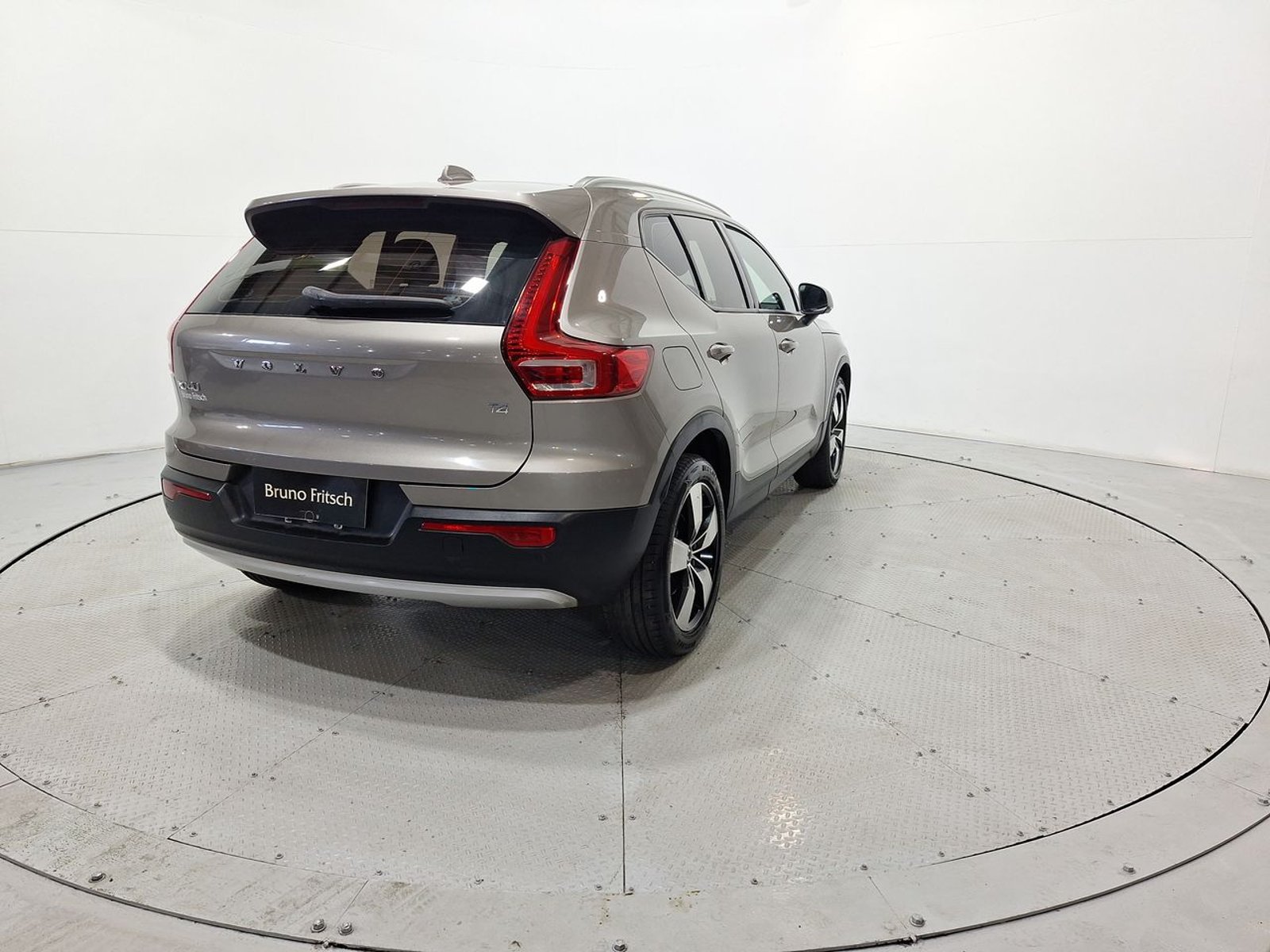 Volvo XC40 T4 FWD 2.0 AUT 2022 - Imagen 6 de 18