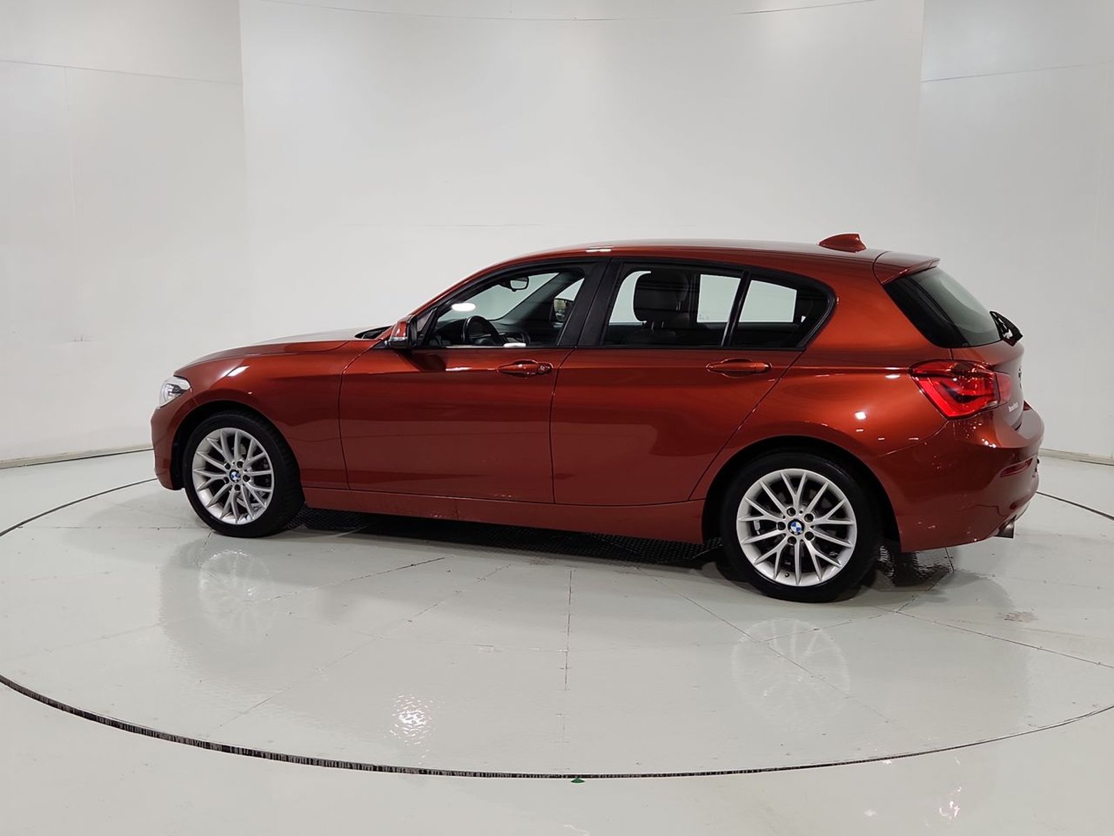 Bmw 118 I 118I HB 1.5 AT 2019 - Imagen 6 de 20