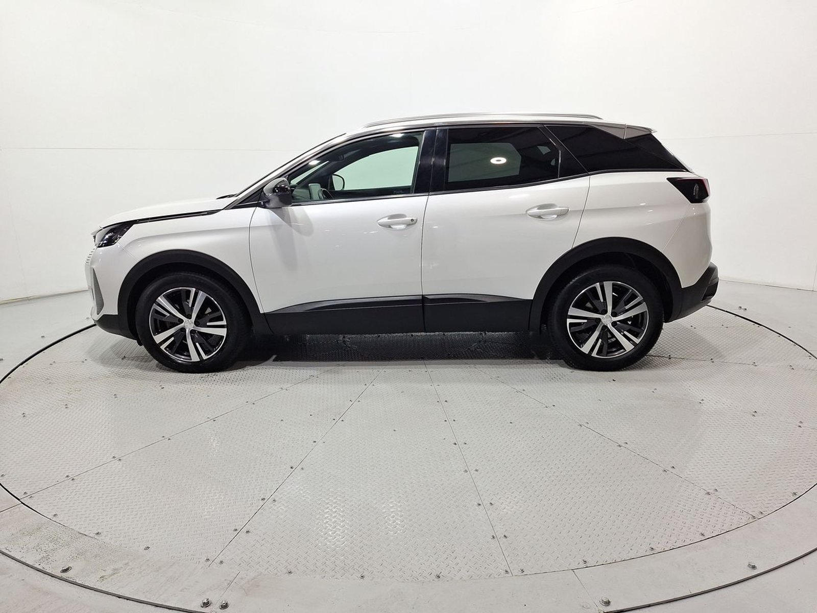 Peugeot 3008 PURETECH 1.2L 2024 - Imagen 4 de 20