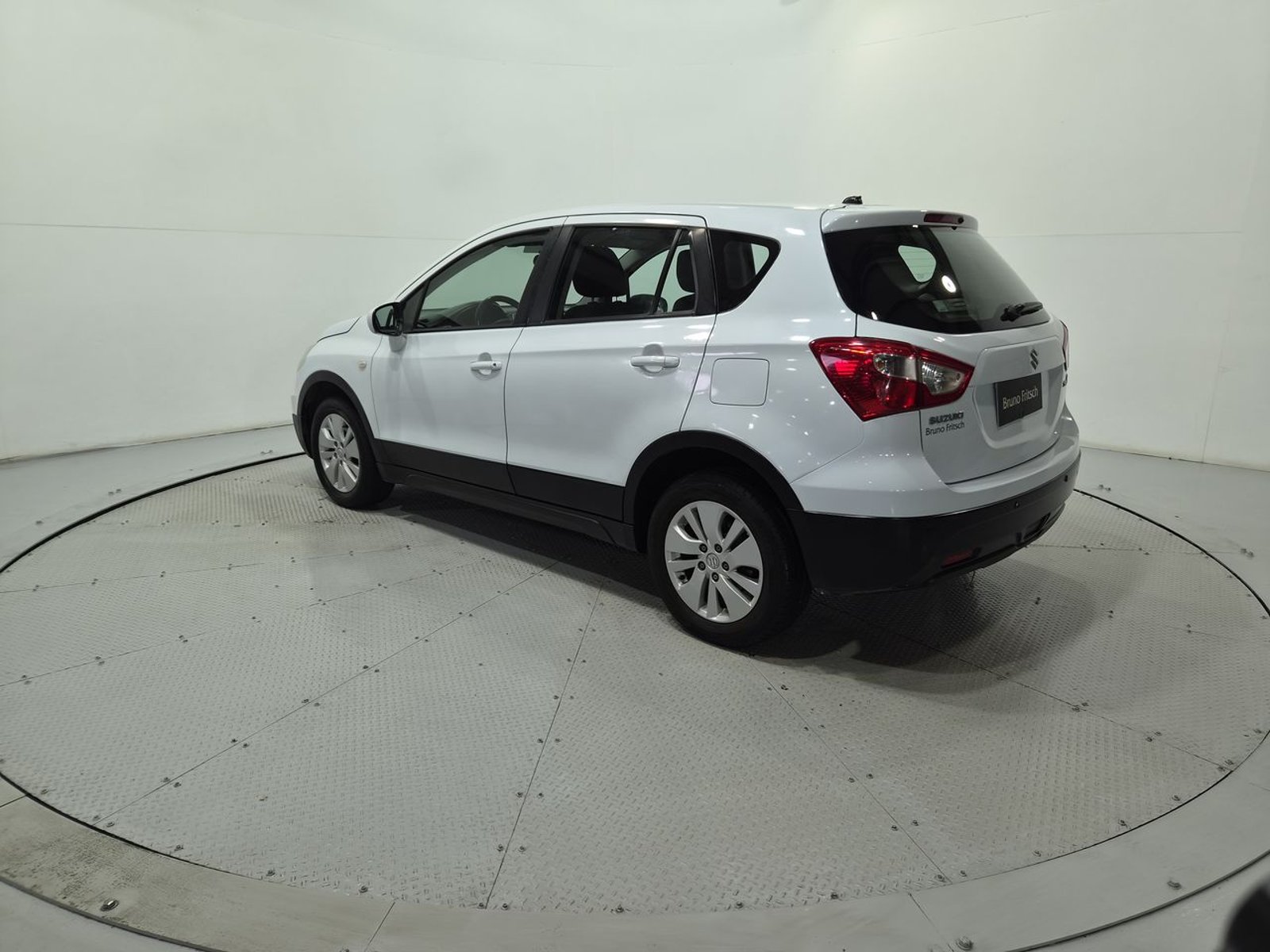 Suzuki S-CROSS S CROSS GL 1.6 AUT 2015 - Imagen 5 de 20