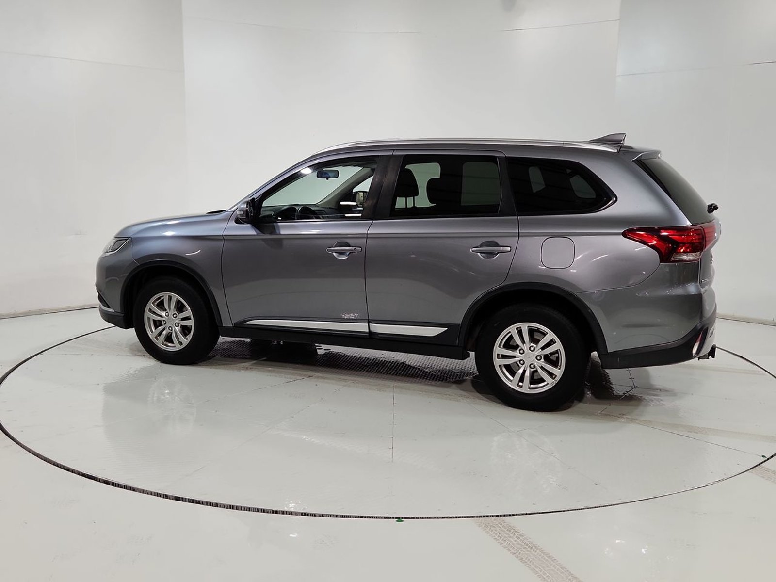 Mitsubishi OUTLANDER NEW OUTLANDER 2.0 2019 - Imagen 6 de 20