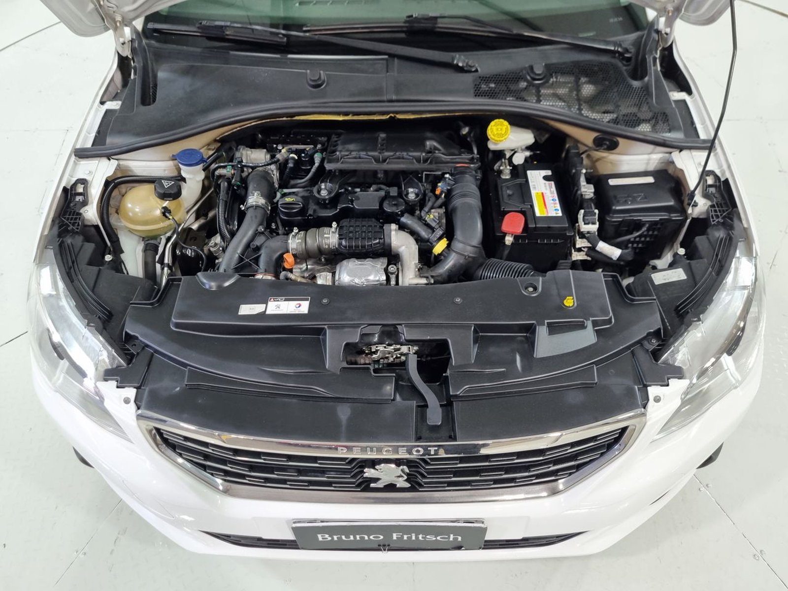 Peugeot 301 ALLURE HDI 1.6 92HP 2017 - Imagen 19 de 20