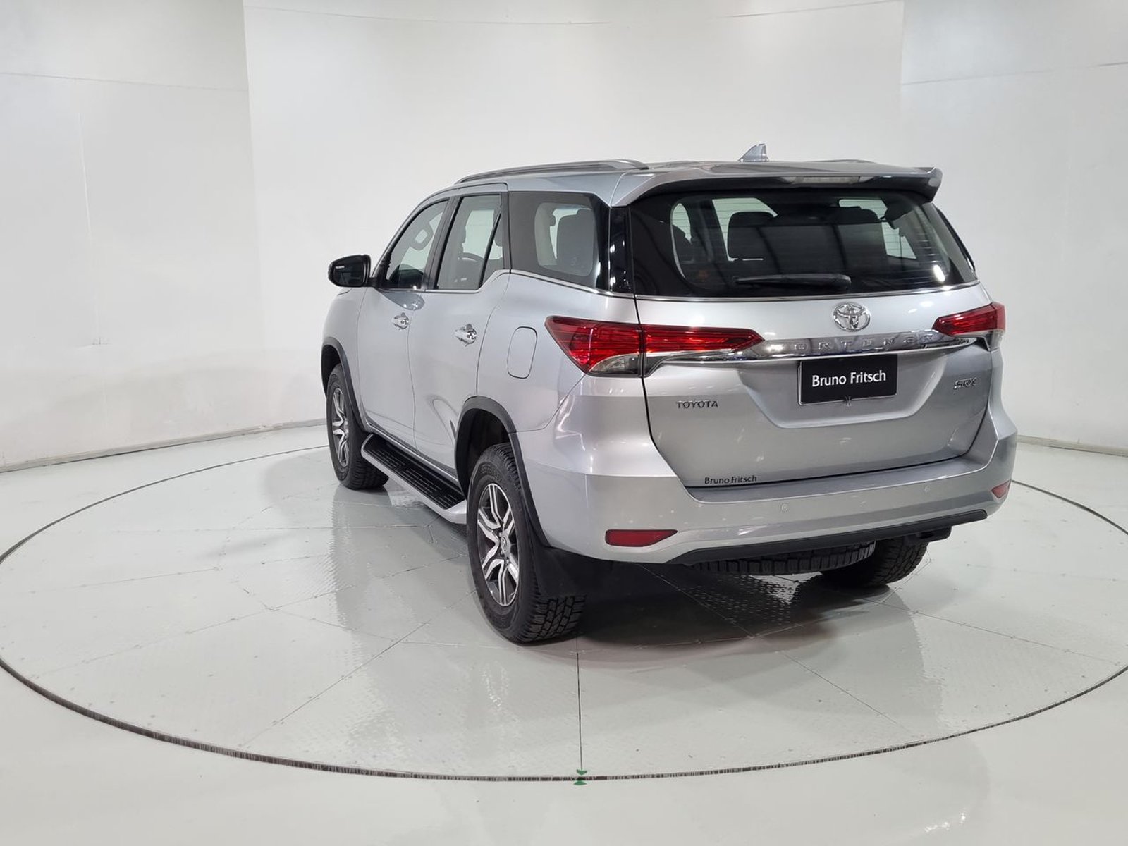 Toyota FORTUNER SRX 2.7 AUT 2020 - Imagen 8 de 20