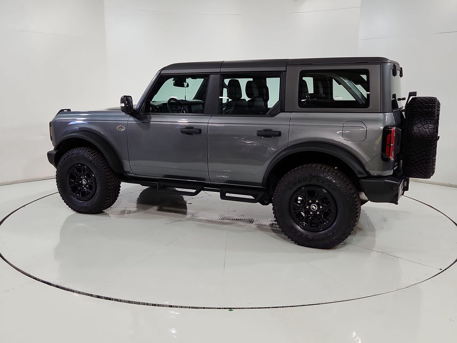 Ford BRONCO WILDTRAK 4X4 2.7 AUT 2025 - Imagen 6 de 20