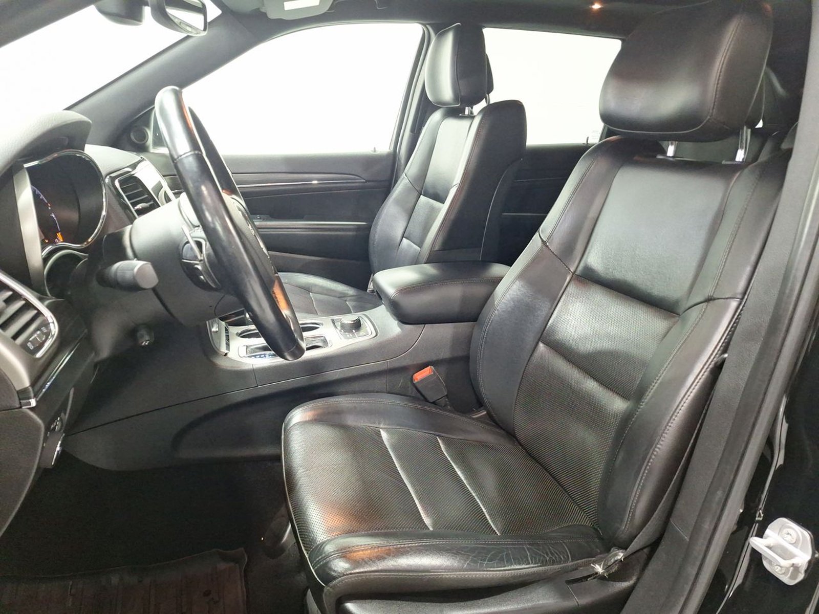 Jeep GRAND CHEROKEE LTD 4X4 3.6 AUT 2021 - Imagen 18 de 20