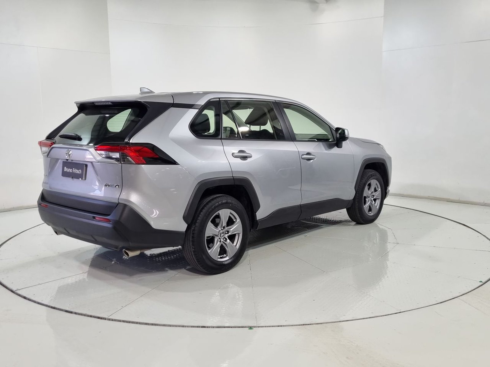 Toyota RAV4 4X2 2.0 AT 2026 - Imagen 11 de 20