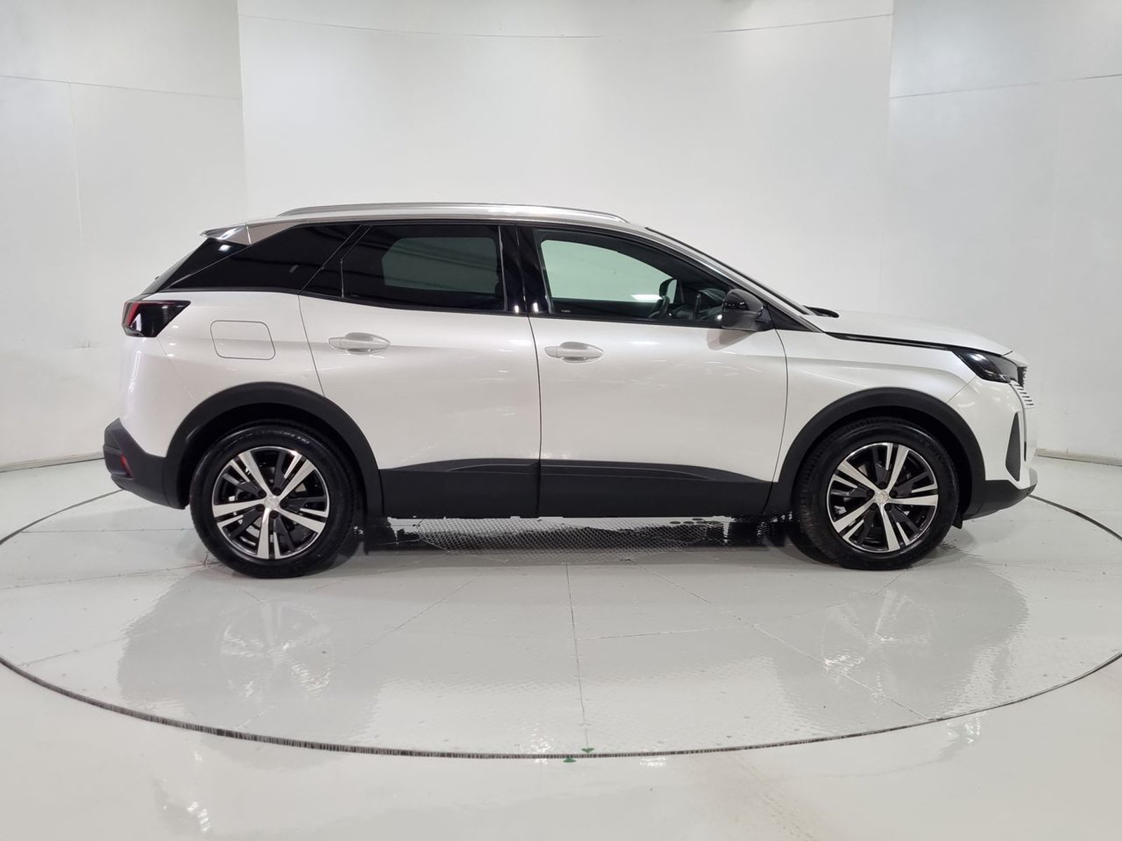 Peugeot 3008 PURETECH 1.2L 2024 - Imagen 13 de 20