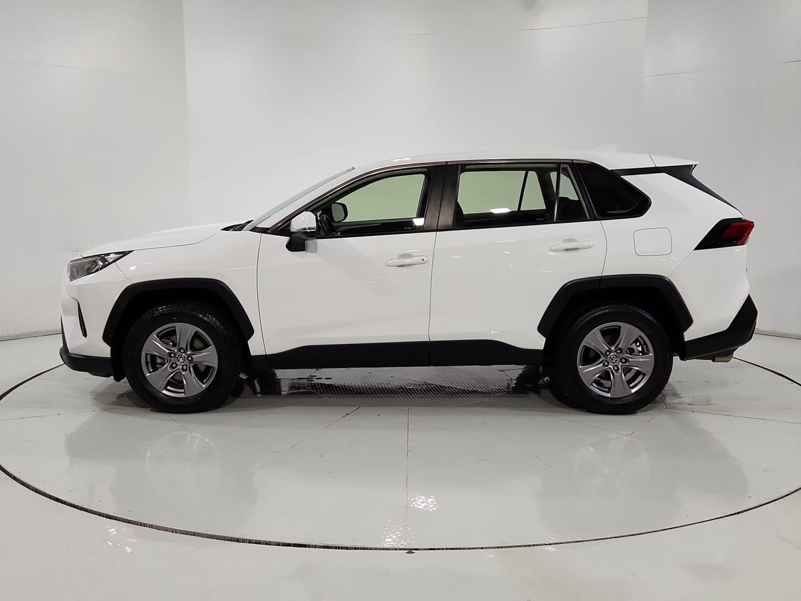 Toyota RAV4 4X2 2.0 AUT 2023 - Imagen 5 de 20