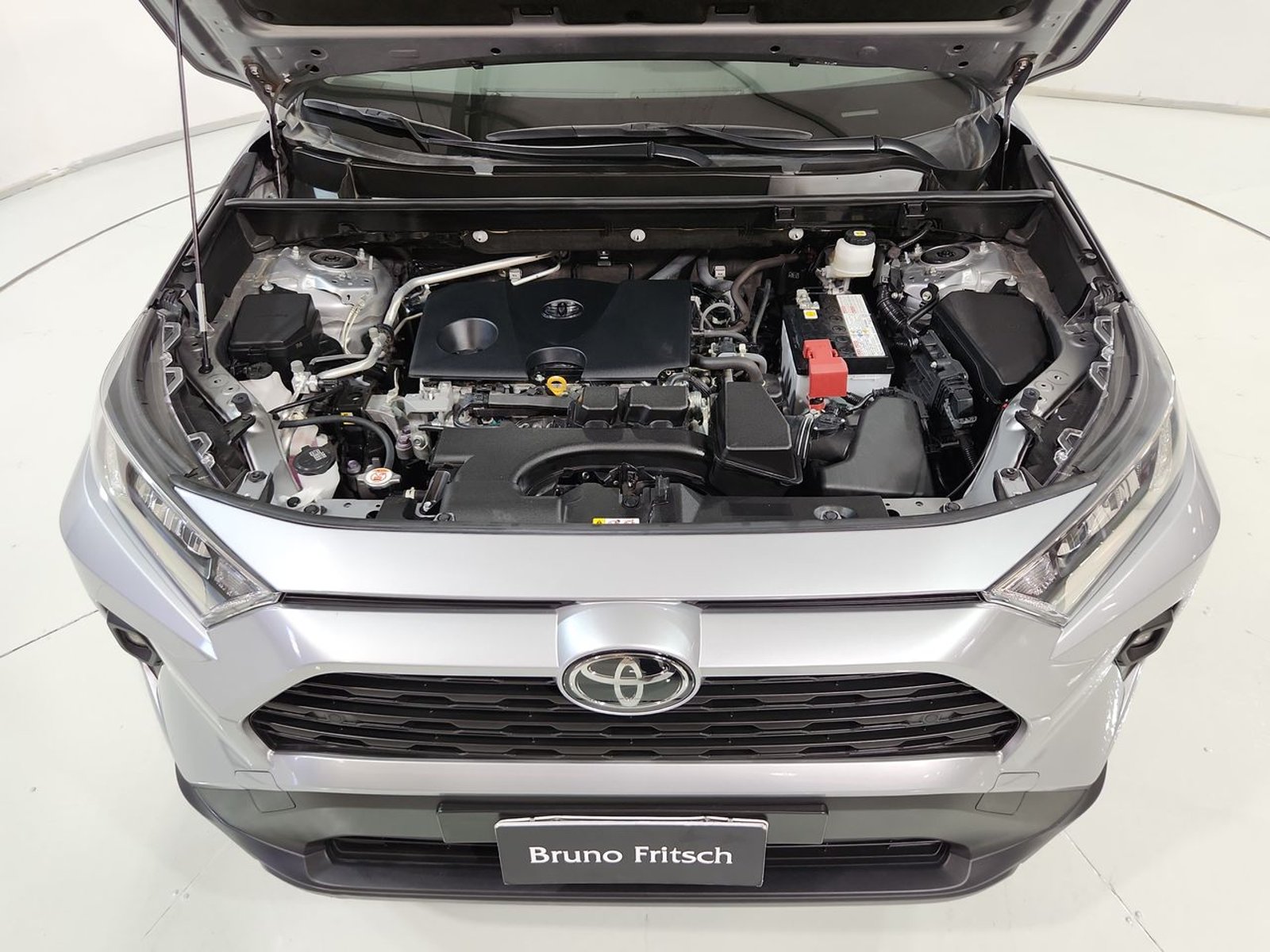Toyota RAV4 4X2 2.0 AUT 2024 - Imagen 19 de 20
