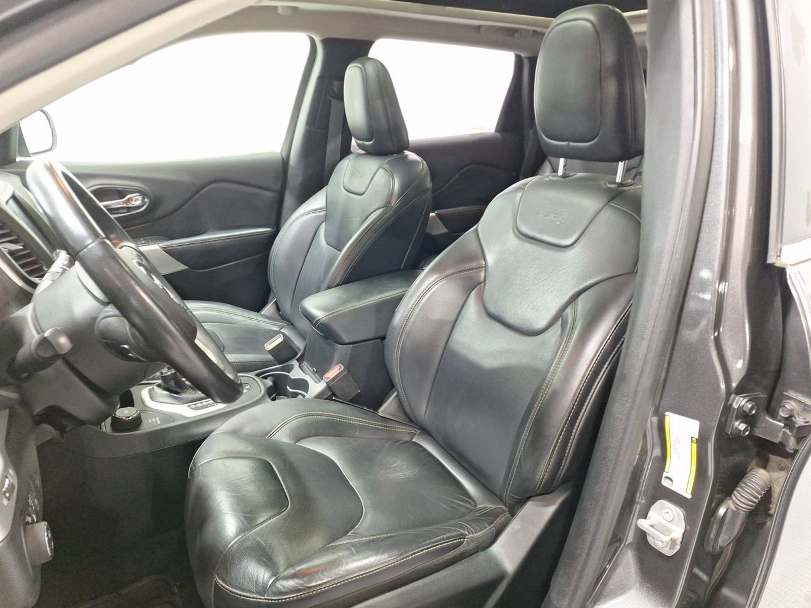 Jeep CHEROKEE LTD 4X4 3.2 AUT 2018 - Imagen 18 de 20