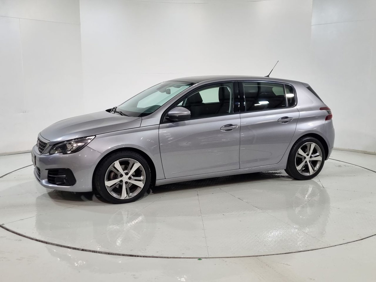 Peugeot 308 BLUEHDI 130 1.5 AUT 2021 - Imagen 4 de 20