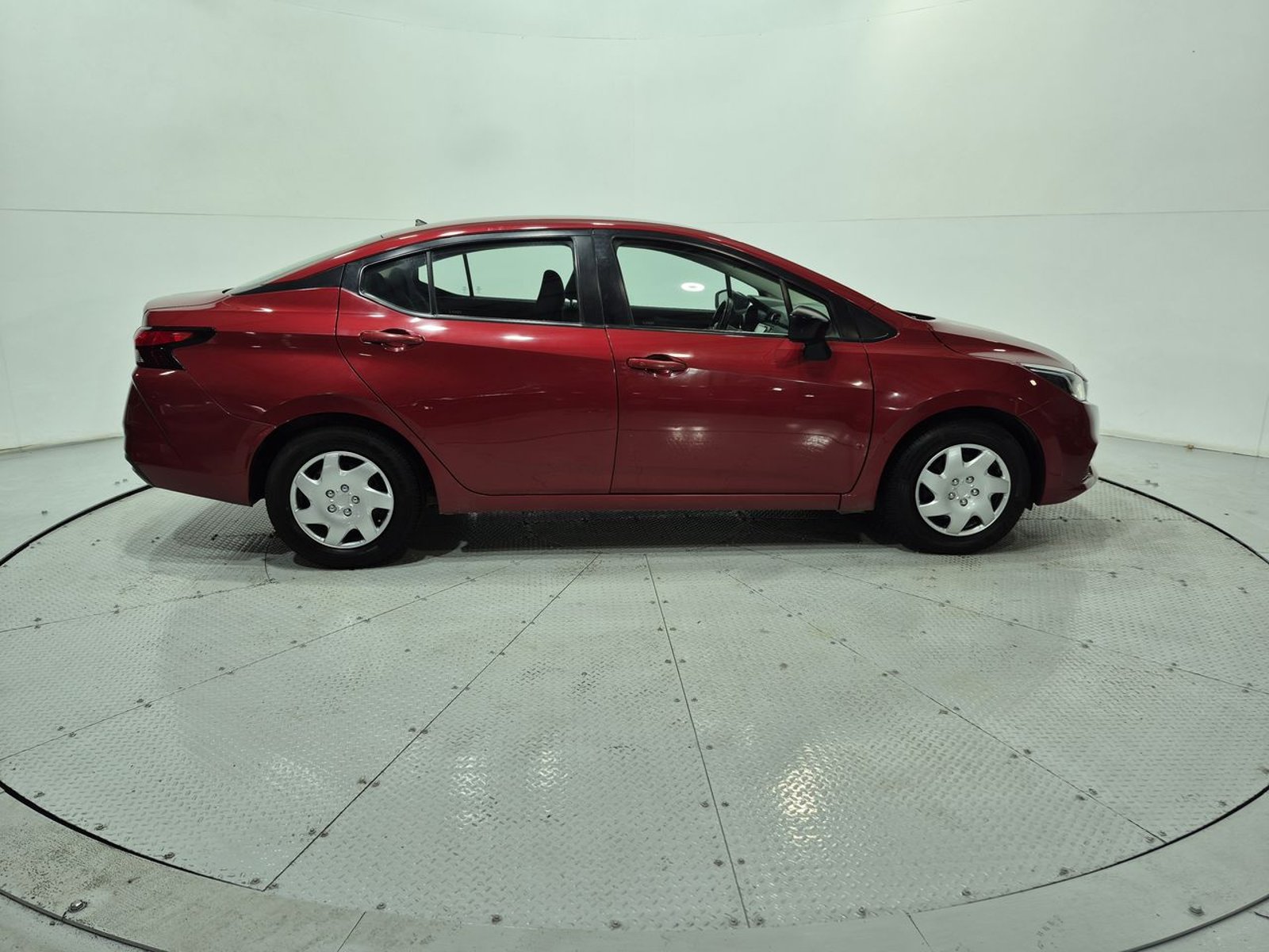 Nissan VERSA MT 1.6 2023 - Imagen 10 de 20