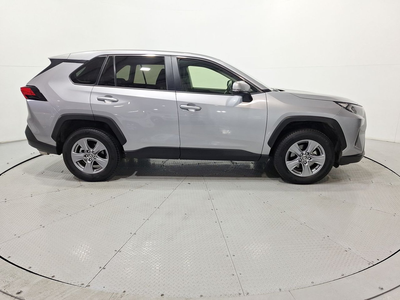 Toyota RAV4 4X2 2.0 2025 - Imagen 10 de 20