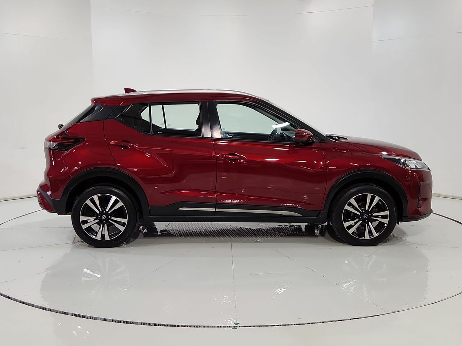 Nissan KICKS 1.6 2023 - Imagen 13 de 20