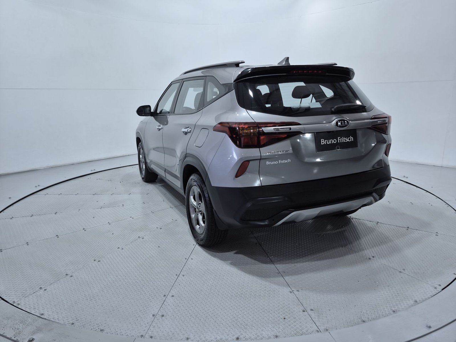 Kia SELTOS MPI 6MT 1.6 2021 - Imagen 6 de 20