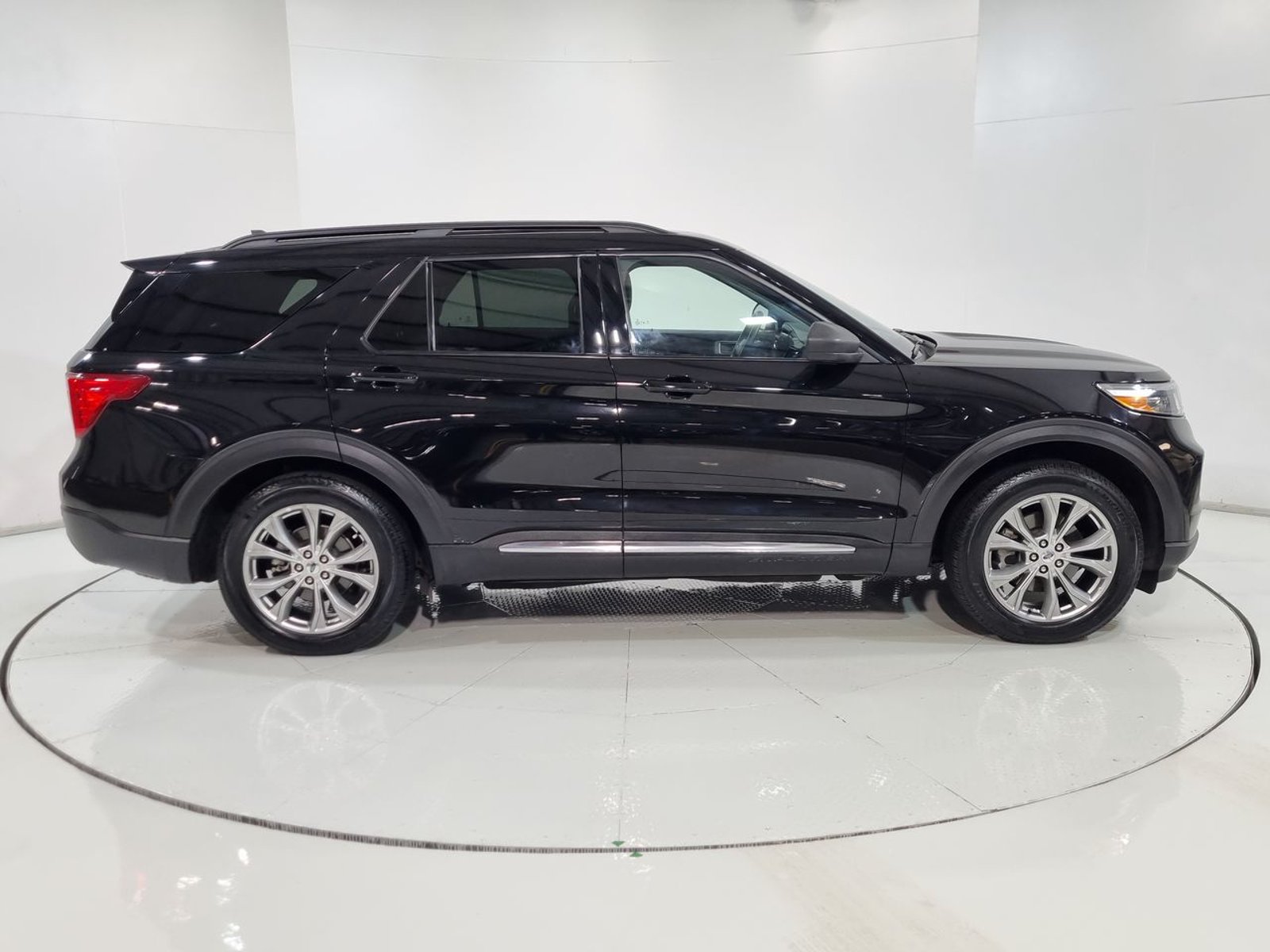 Ford EXPLORER XLT 2.3 AUT 2024 - Imagen 13 de 20