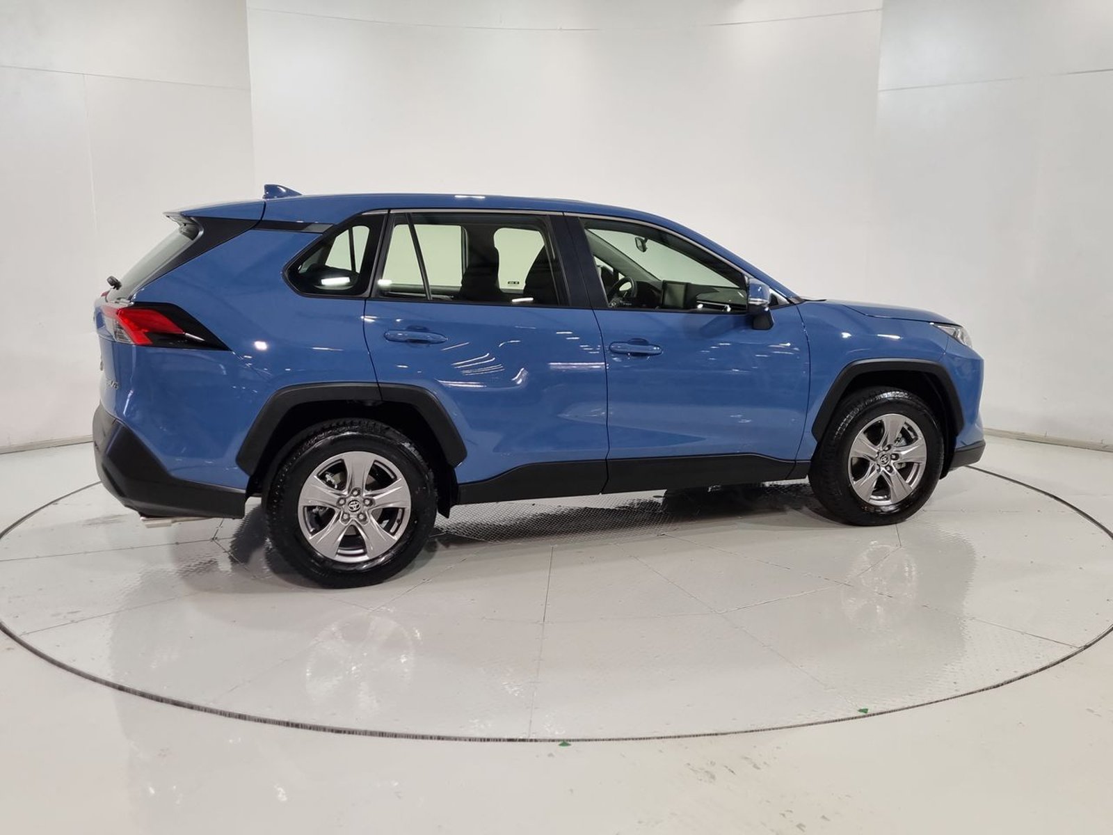 Toyota RAV4 4X2 2.0 AT 2026 - Imagen 12 de 20