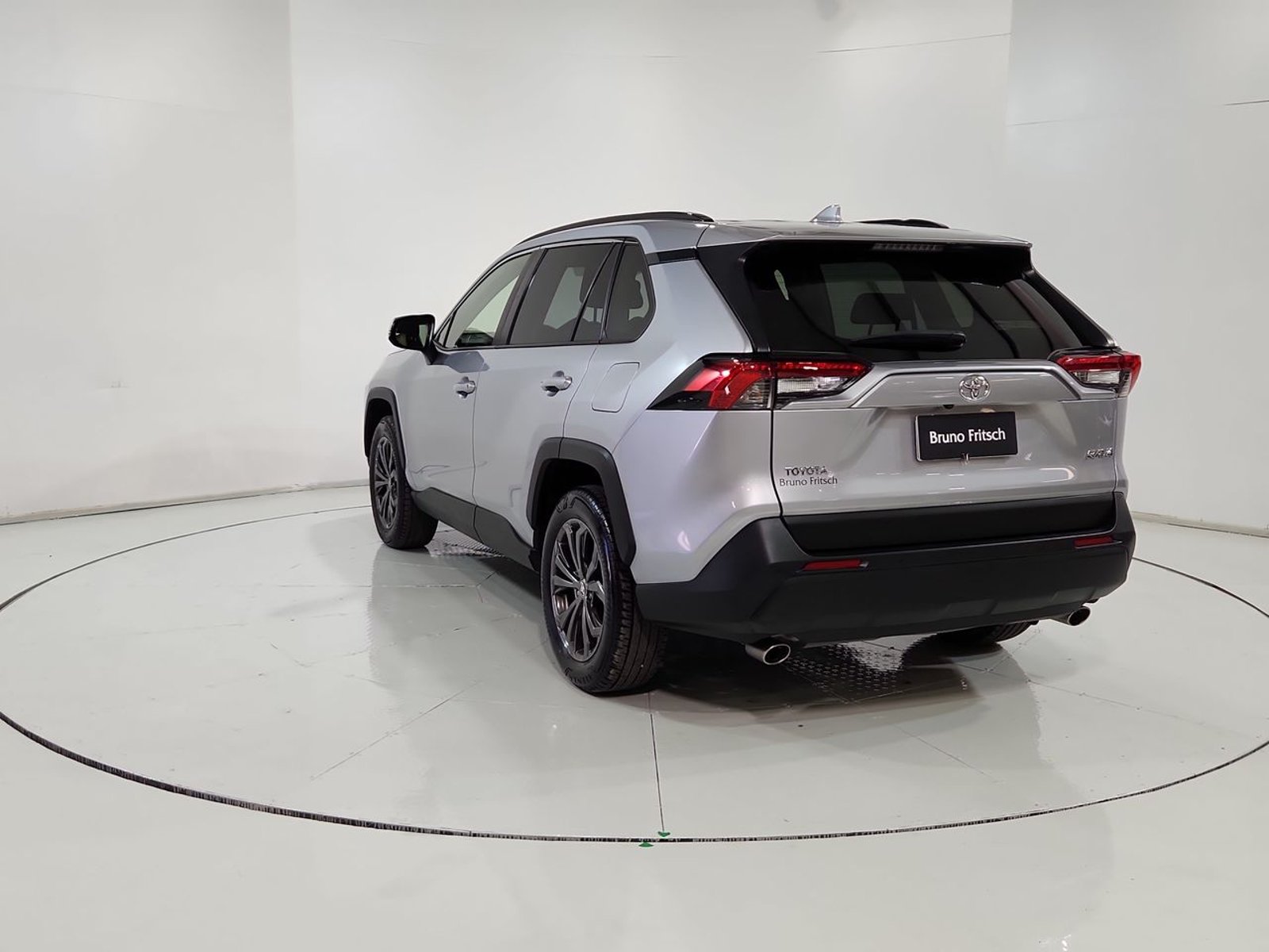 Toyota RAV4 4X2 2.0 AUT 2024 - Imagen 8 de 20