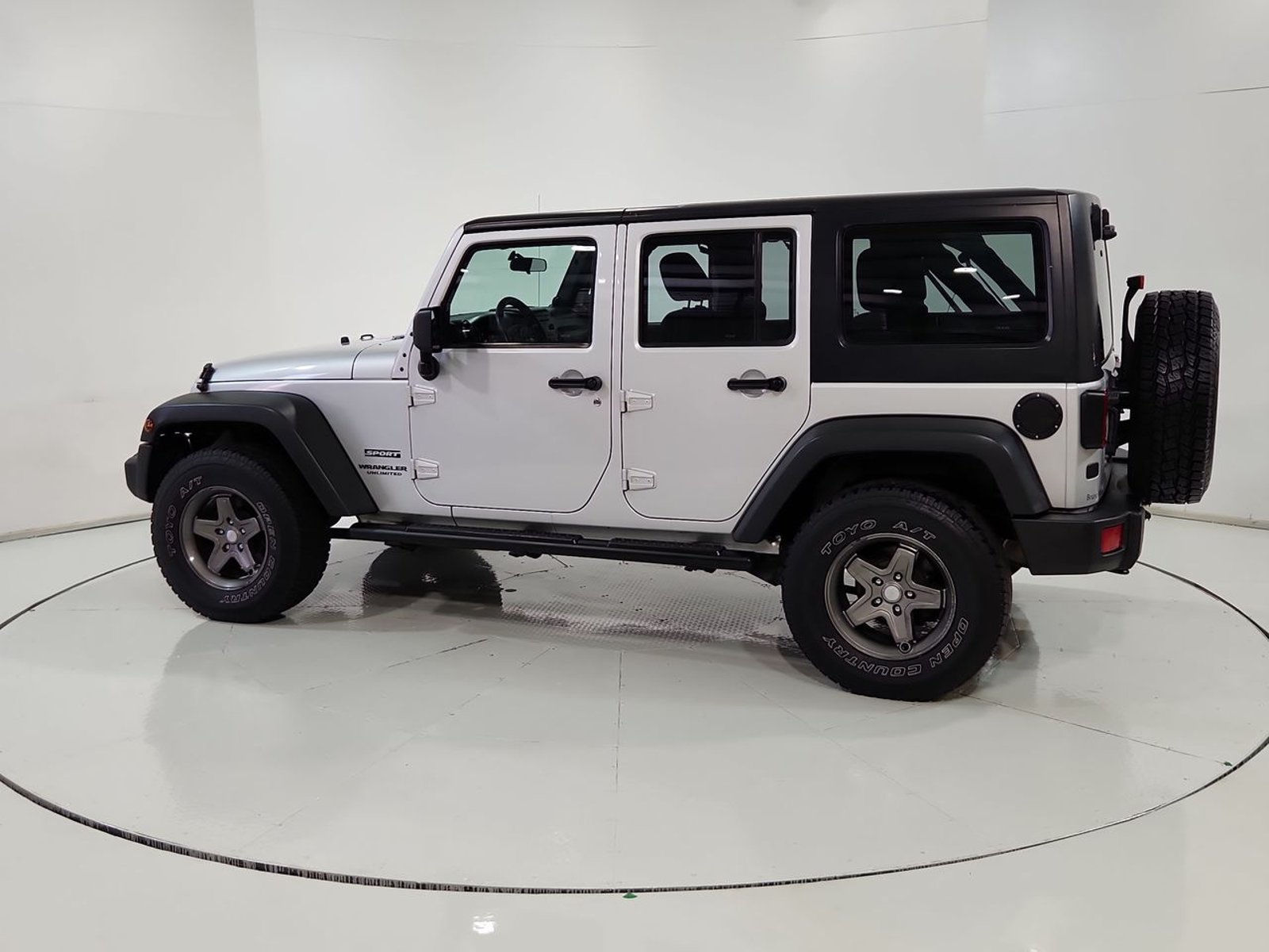 Jeep WRANGLER UNLIMITED SPORT 3.6 AUT 2013 - Imagen 6 de 20