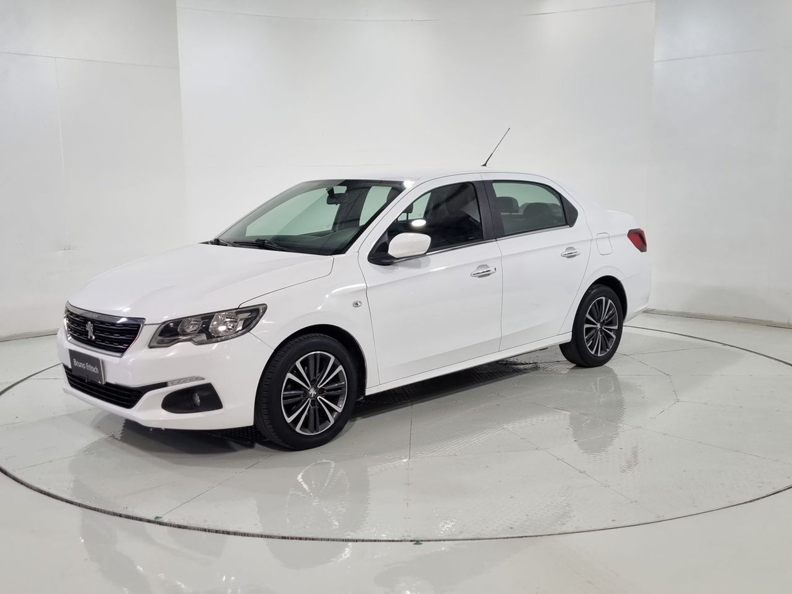 Peugeot 301 ALLURE HDI 1.6 92HP 2017 - Imagen 3 de 20