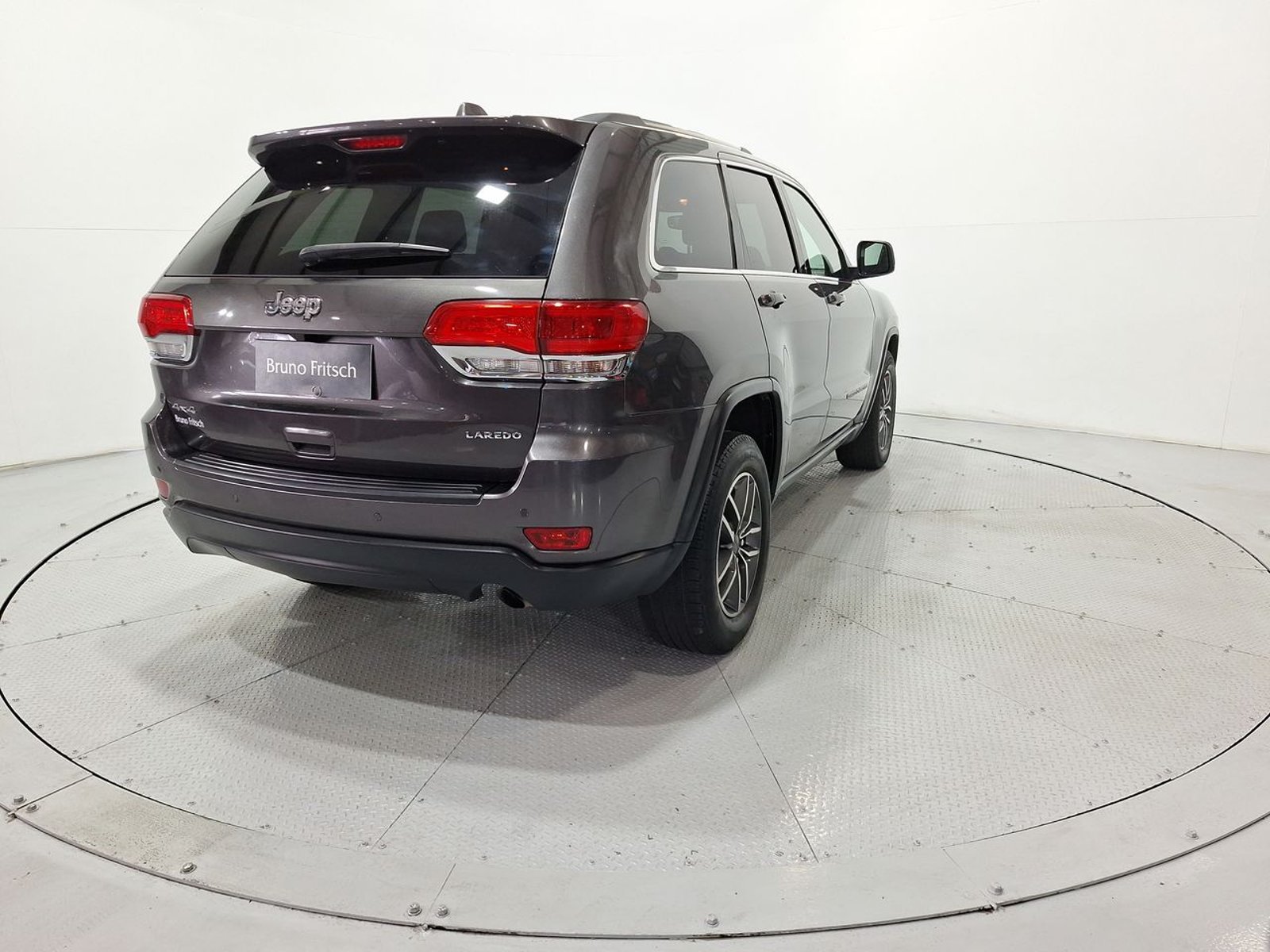 Jeep GRAND CHEROKEE LAREDO 4X4 3.6 AUT 2019 - Imagen 8 de 20