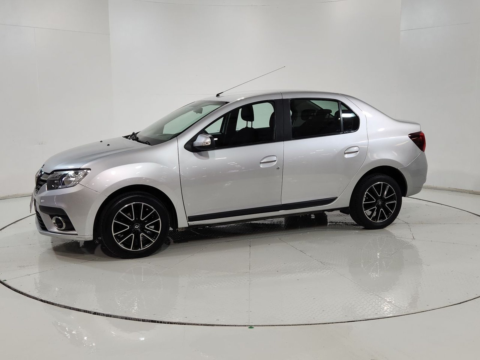 Renault SYMBOL 1.6 2018 - Imagen 4 de 20