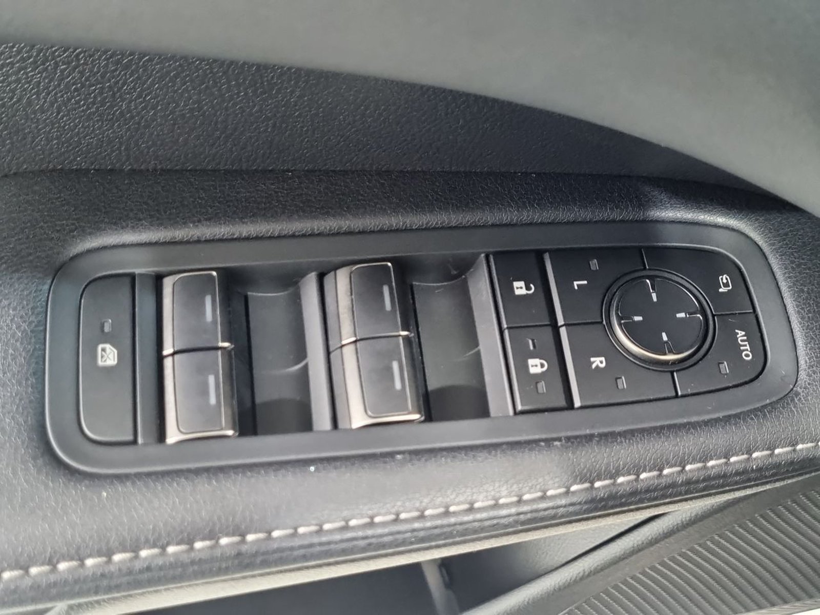 Lexus RX350 RX 350 4X4 2.4 AUT 2023 - Imagen 20 de 20