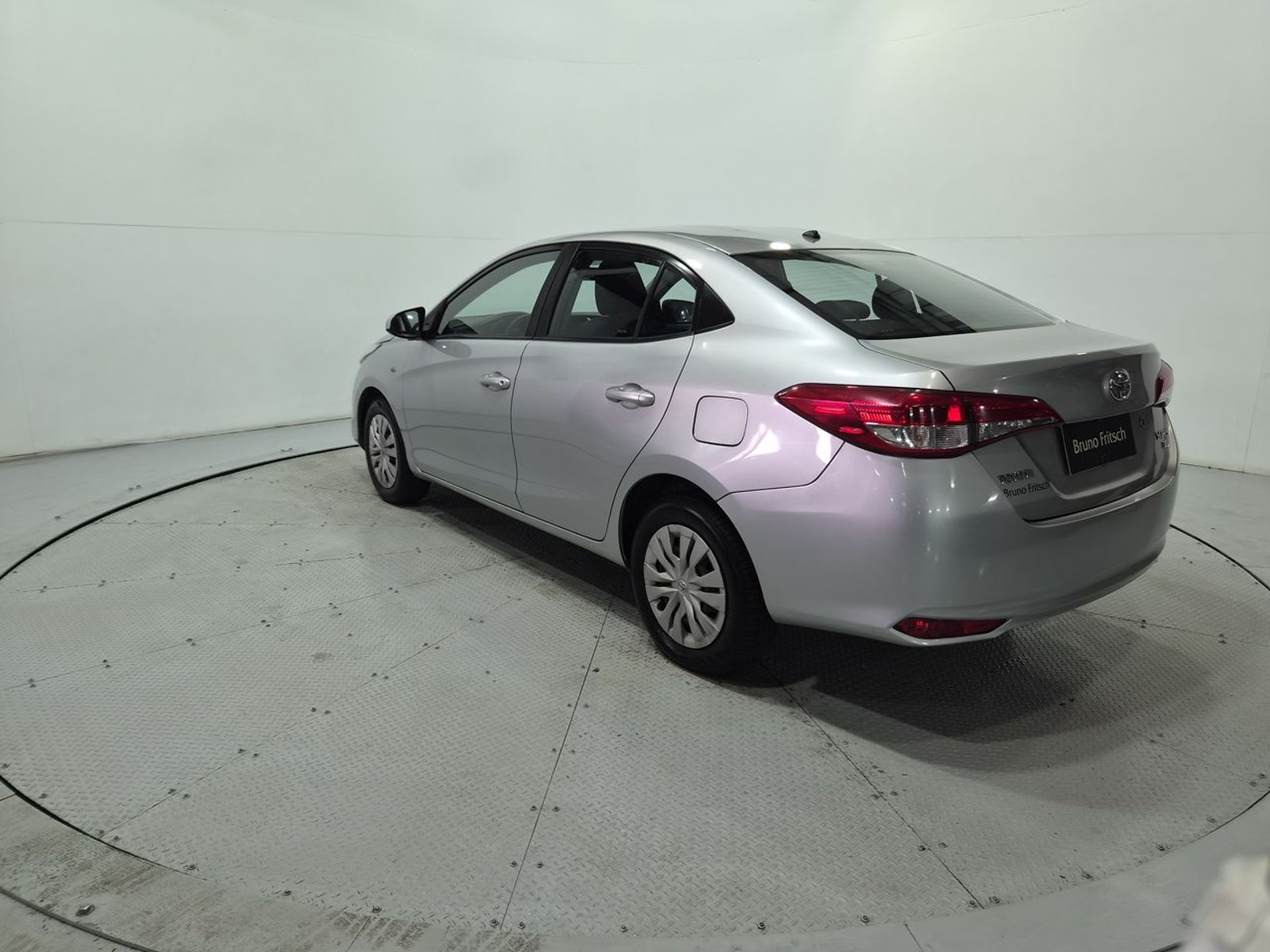 Toyota YARIS NEW YARIS GLI 1.5 2021 - Imagen 5 de 20