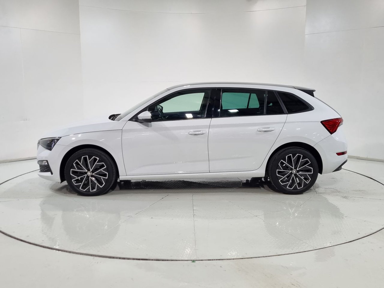 Skoda SCALA TSI HB 1.5 AUT 2023 - Imagen 5 de 20