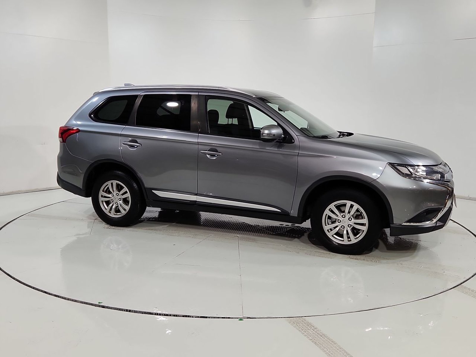 Mitsubishi OUTLANDER NEW OUTLANDER 2.0 2019 - Imagen 14 de 20