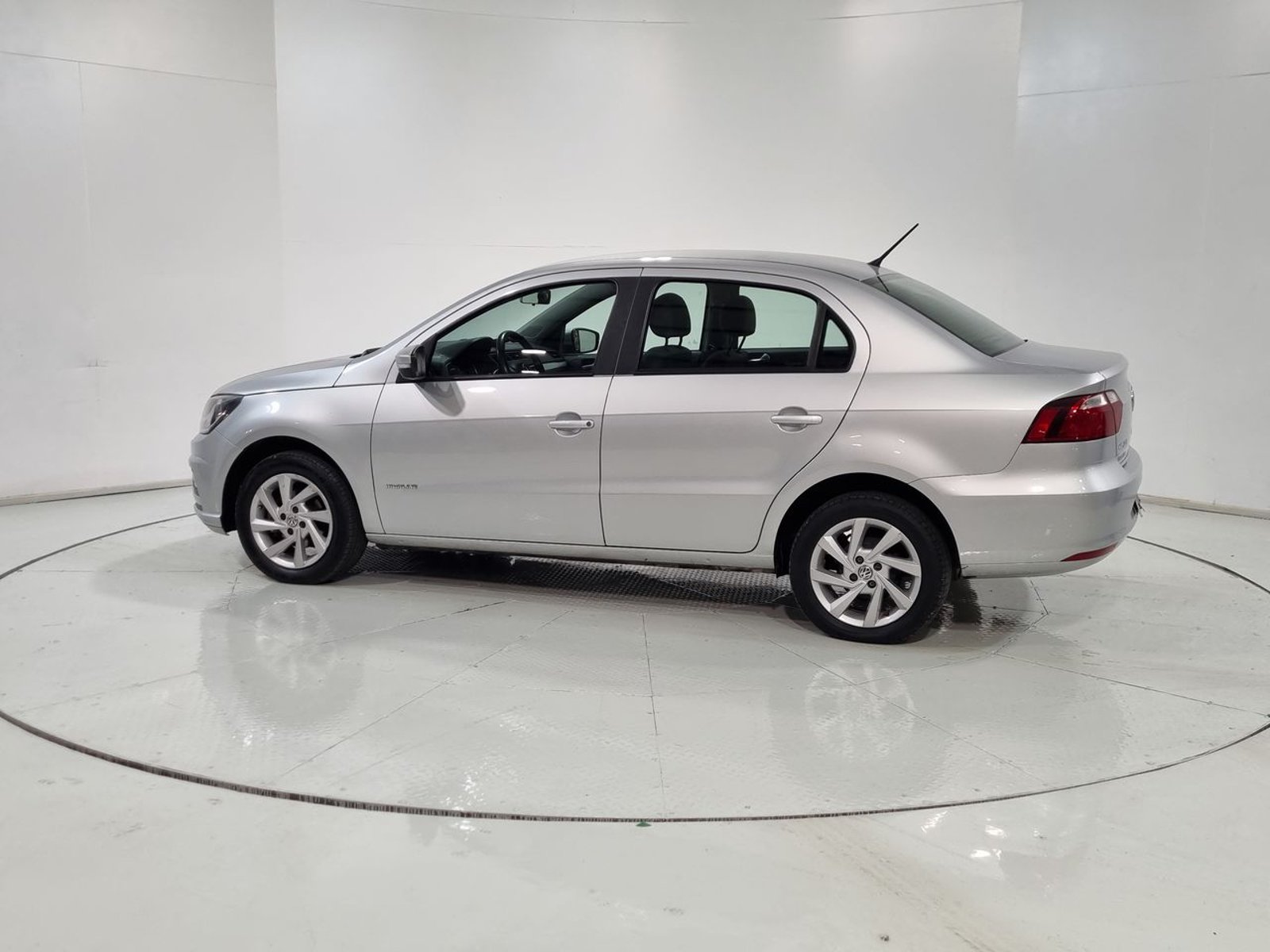 Volkswagen VOYAGE 1.6 AUT 2022 - Imagen 6 de 20