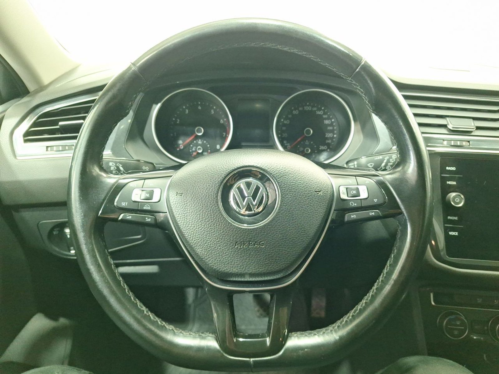Volkswagen TIGUAN TSI 1.4 AUT 2019 - Imagen 19 de 20