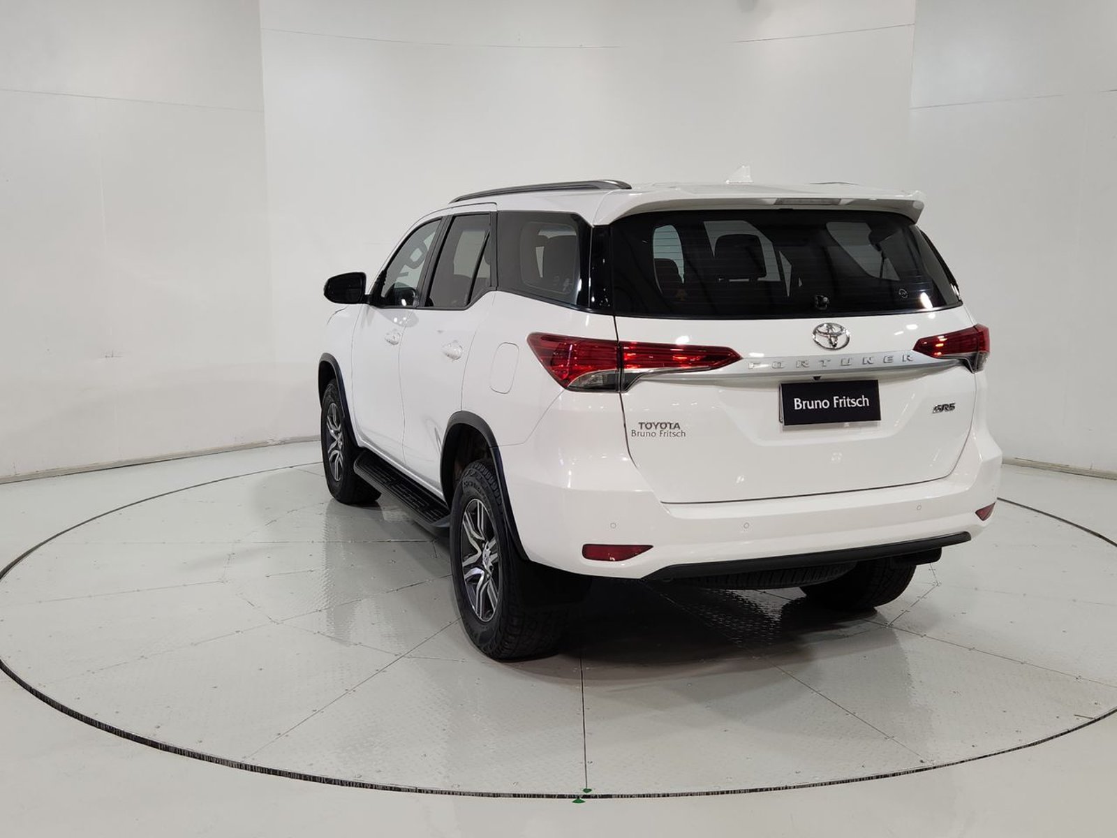 Toyota FORTUNER 2.7 2022 - Imagen 8 de 20