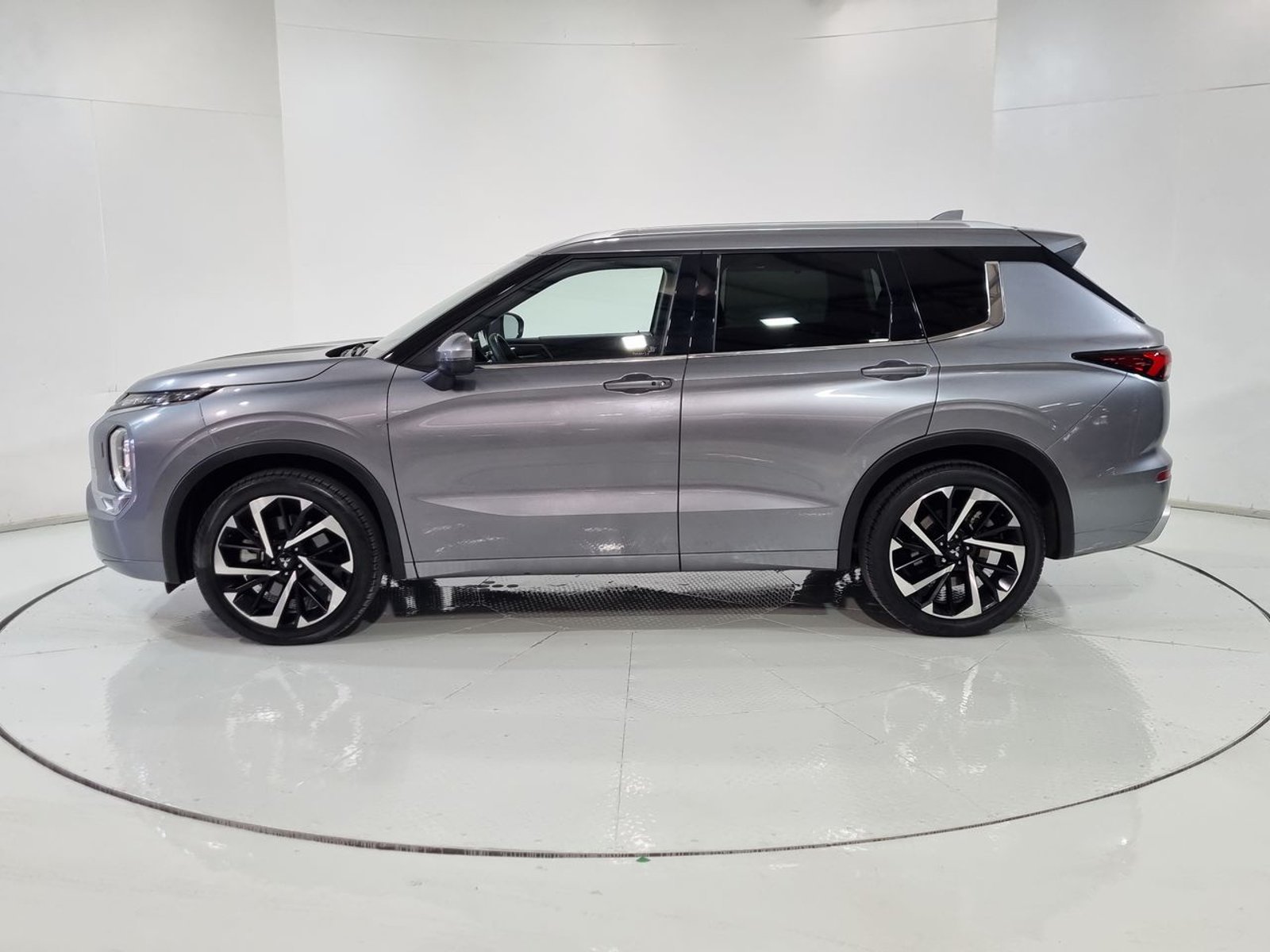 Mitsubishi OUTLANDER GLS LTD 4X4 2.5 AUT 2024 - Imagen 5 de 20