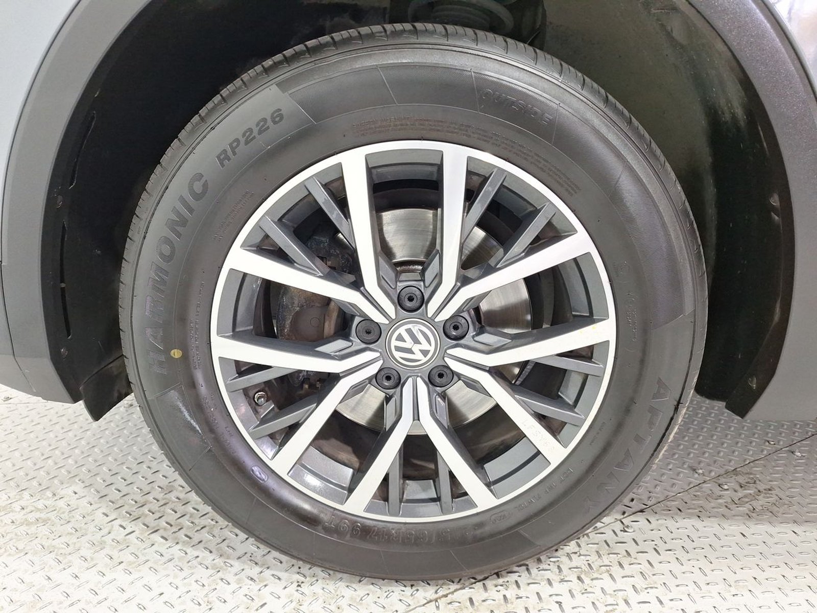 Volkswagen TIGUAN TSI 1.4 AUT 2019 - Imagen 14 de 20