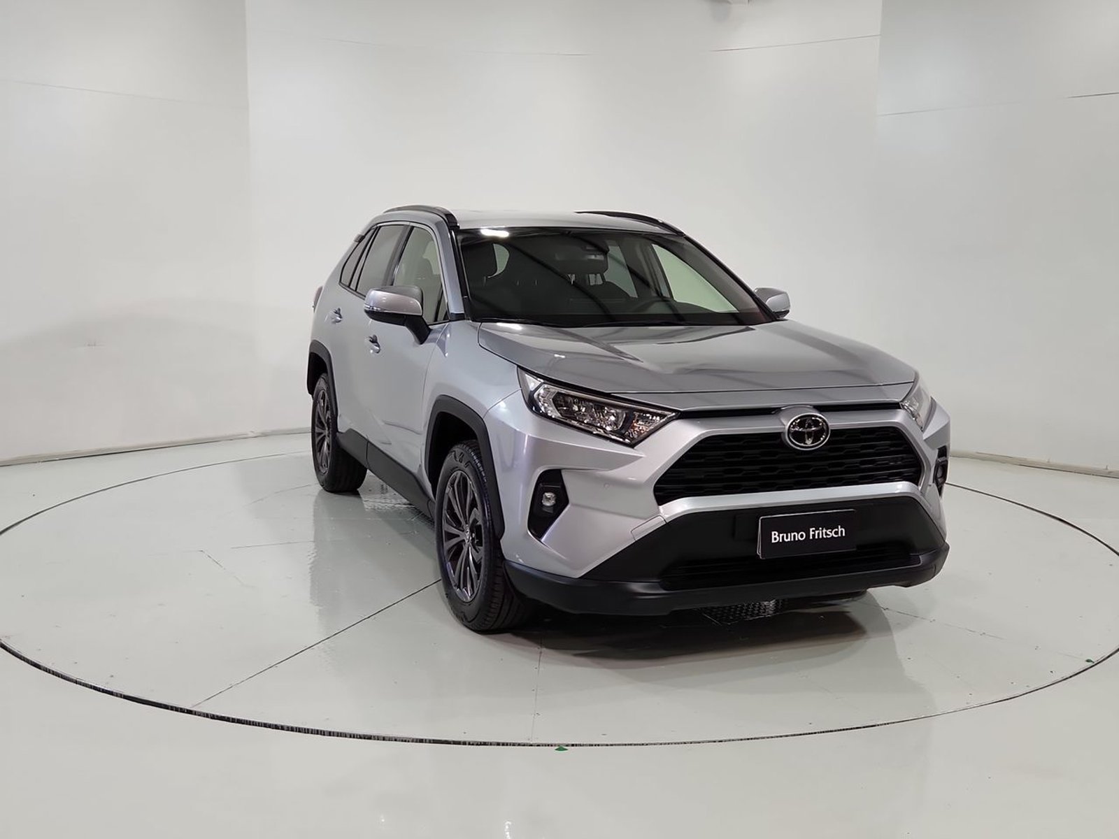 Toyota RAV4 4X2 2.0 AUT 2024 - Imagen 16 de 20