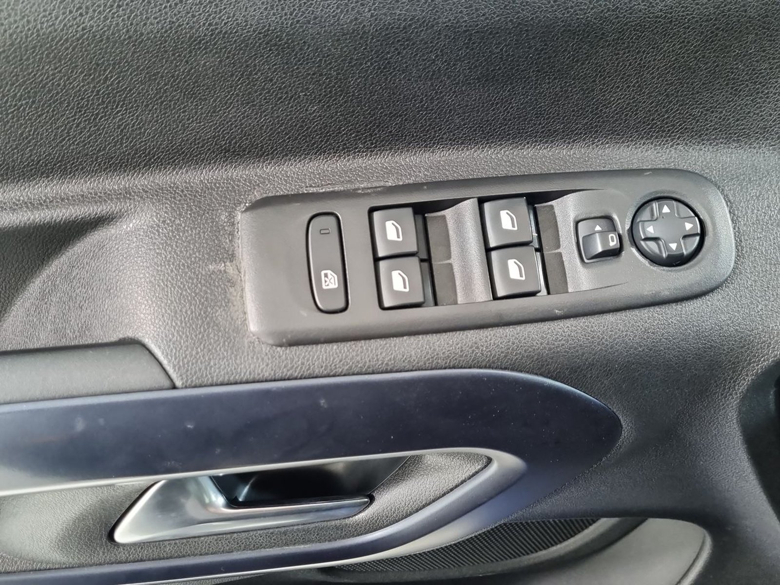 Peugeot RIFTER ALLURE BLUEHDI 1.5 2020 - Imagen 20 de 20