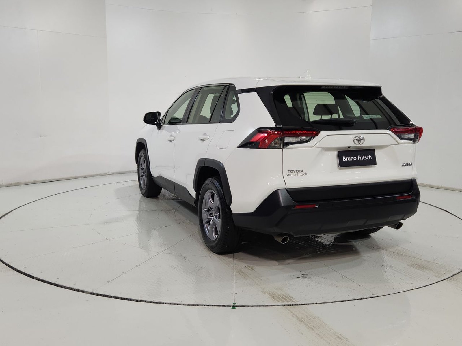 Toyota RAV4 OTTO 2.0 AUT 2023 - Imagen 8 de 20