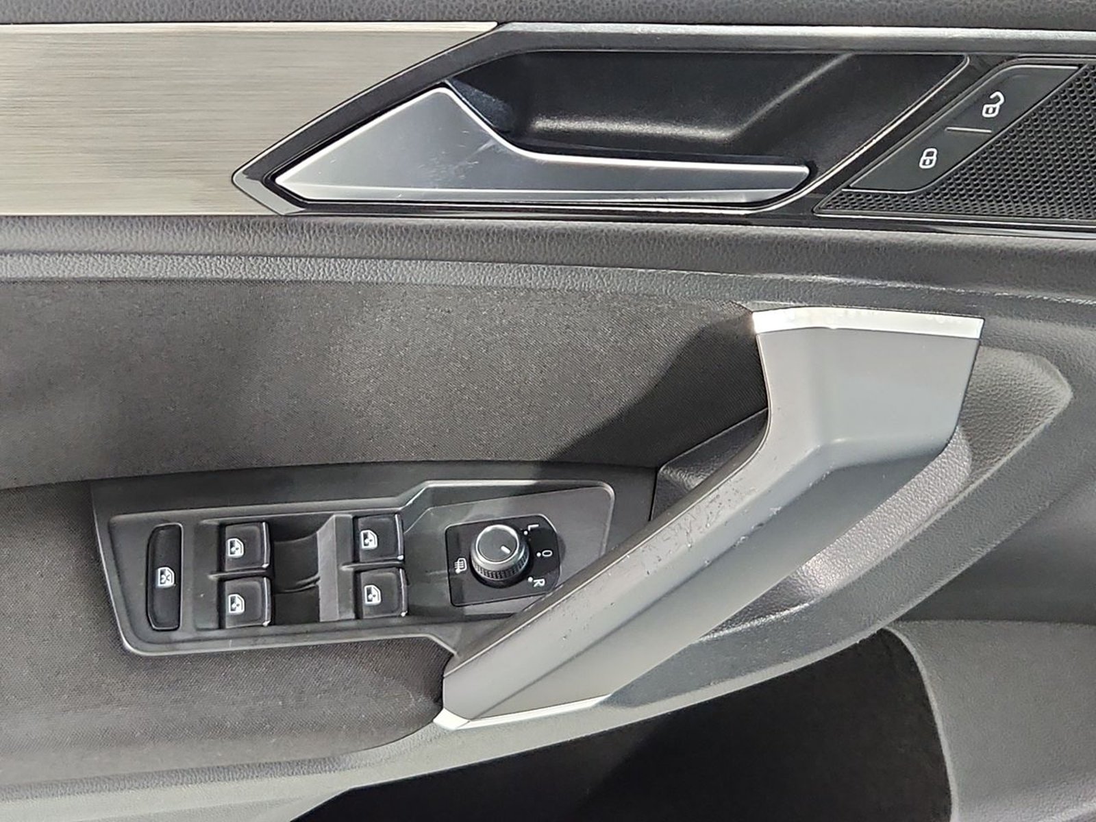 Volkswagen TIGUAN TDI 2.0 AUT 2018 - Imagen 20 de 20