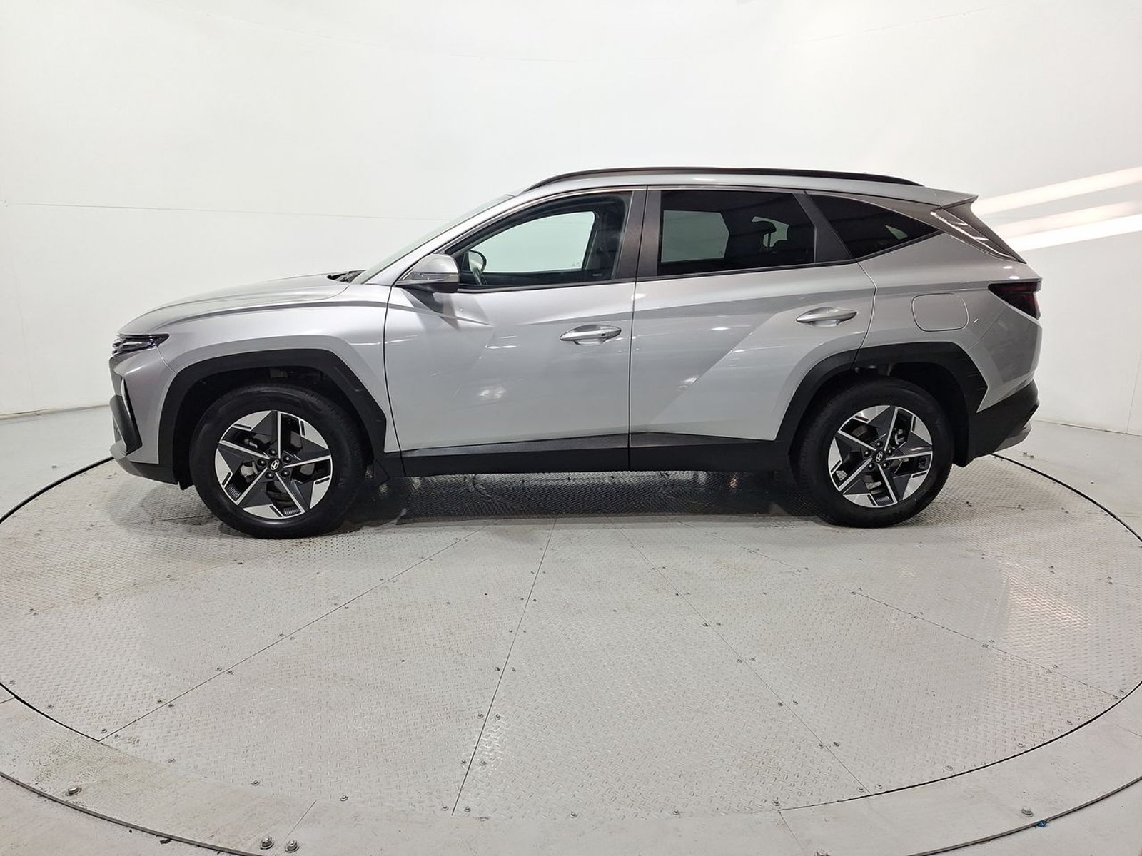 Hyundai TUCSON NX4 2.0 AUT 2025 - Imagen 4 de 20