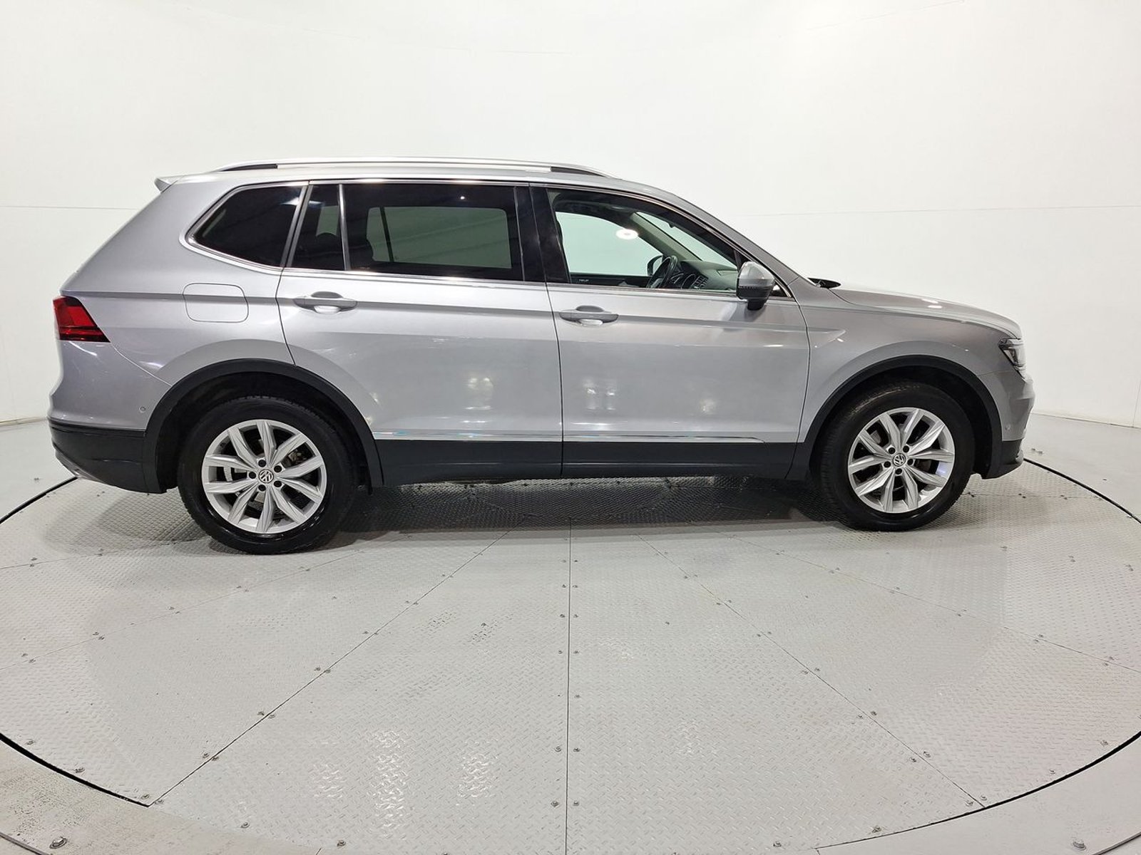 Volkswagen TIGUAN 1.4 AT 2021 - Imagen 10 de 20