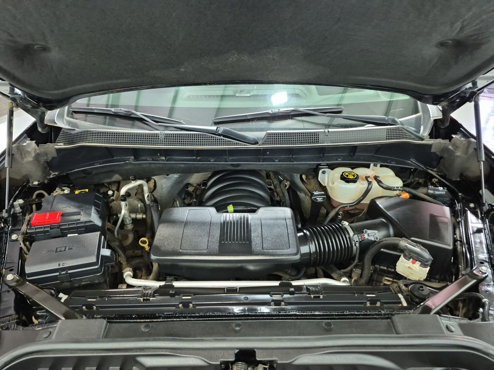 Chevrolet SILVERADO DCAB 4X4 SOHC 5.3 AUT 2020 - Imagen 15 de 20