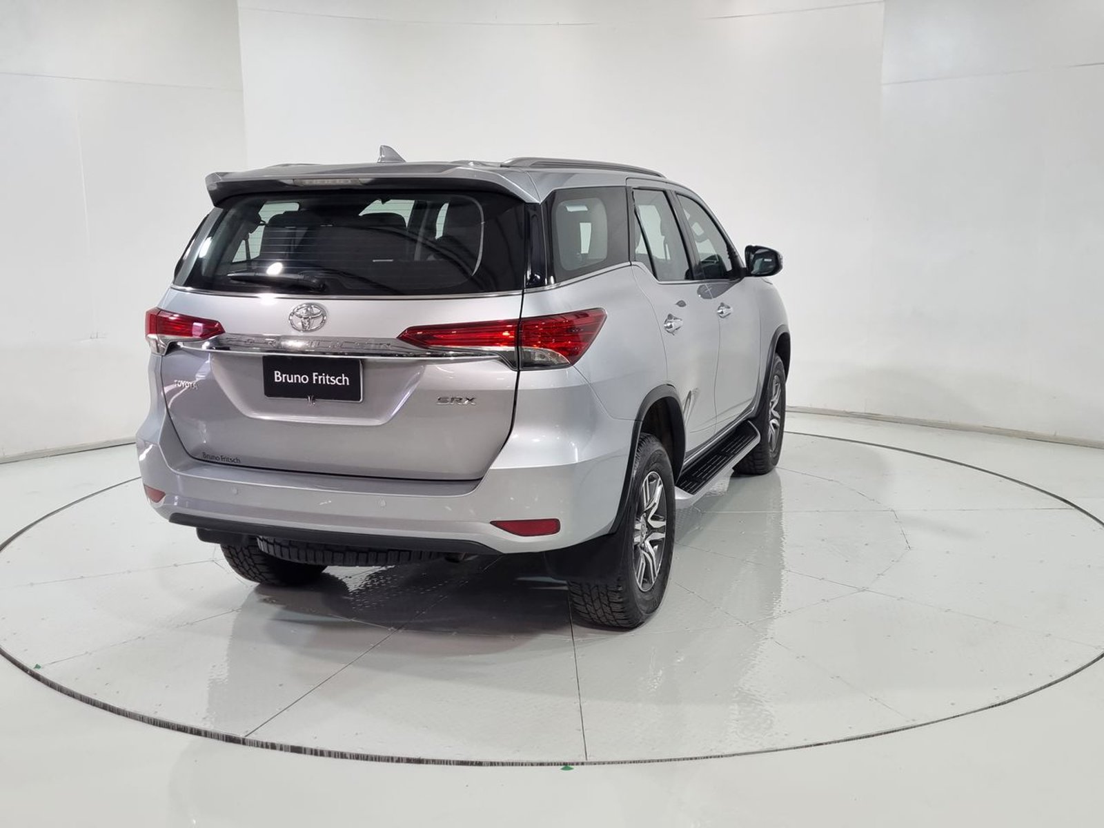 Toyota FORTUNER SRX 2.7 AUT 2020 - Imagen 10 de 20