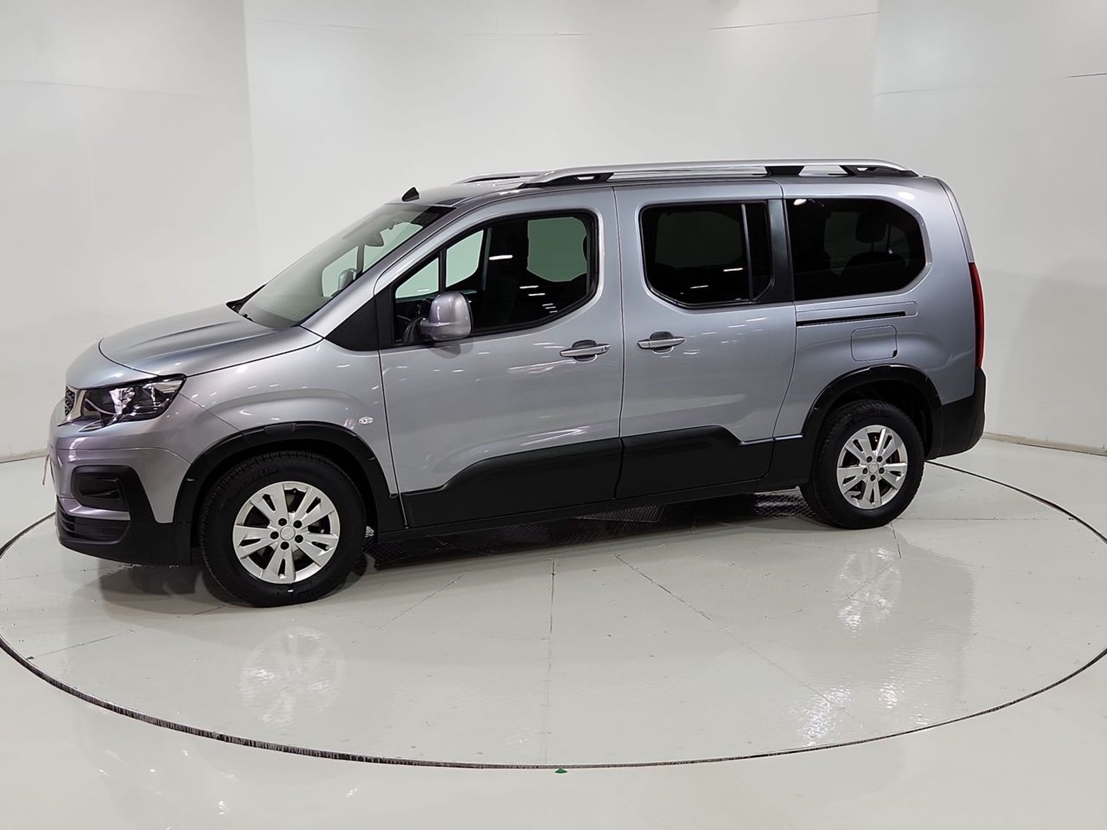 Peugeot RIFTER BLUE HDI 100 1.6 2020 - Imagen 4 de 20