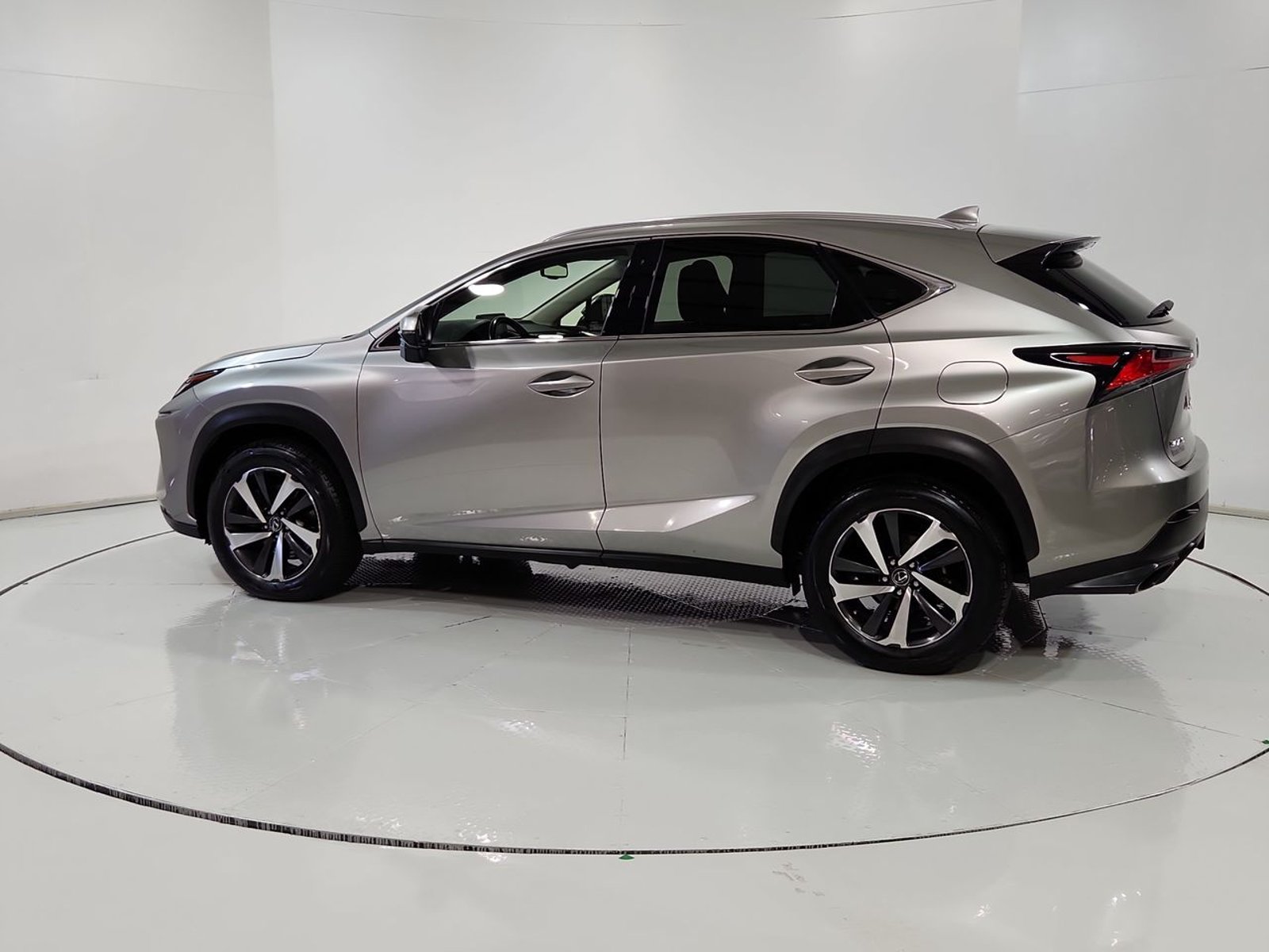 Lexus NX300 4X4 2.0 AUT 2018 - Imagen 6 de 20